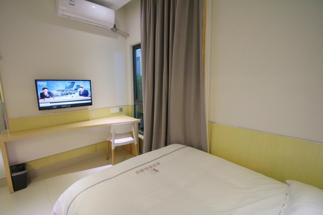 100 Inn Plus Pudong Airport Hotel Xangai Exterior foto